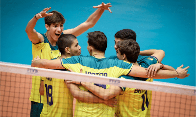 Seleção brasileira masculina de vôlei em ação no Mundial Sub-17 (Foto: Volleyball World)
