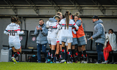 Comemoração das jogadoras do São Paulo na primeira partida das quartas de final do Brasileiro Feminino (Foto: Ricardo Oliveira)