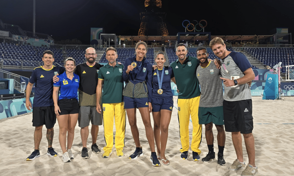 Duda e Ana Patrícia junto com comissão técnica relatam rotina de treinamentos e fisioterapia antes de Paris-2024