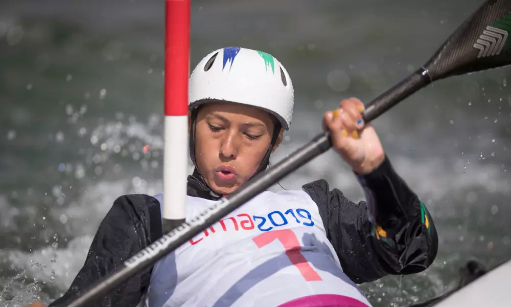 Omira Estácia Neta na canoagem slalom
