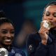 Rebeca Andrade e Simone Biles nos Jogos Olímpicos de Paris-2024