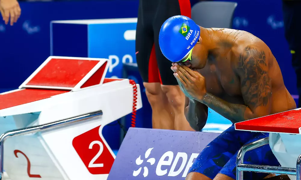 Wendell Belarmino em concentração antes de competir na prova dos Jogos Paralímpicos de PARIS-2024