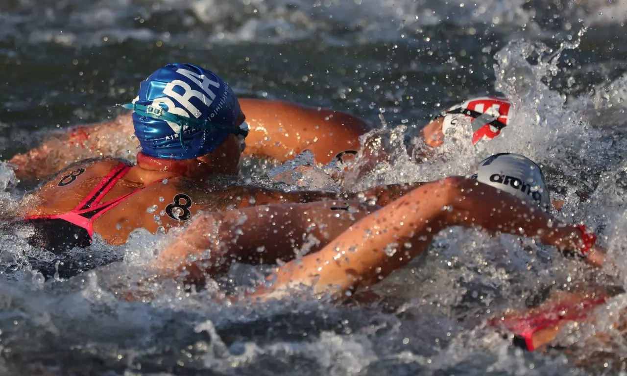 Ana Marcela Cunha maratona aquática jogos de paris olimpíada de paris viviane jungblut ouro prata bronze