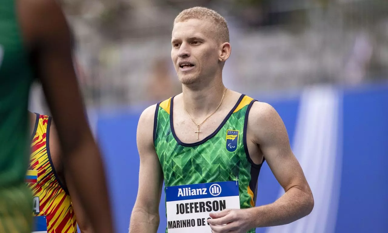 Joeferson Marinho corre a prova dos 100m no Mundial de atletismo paralímpico