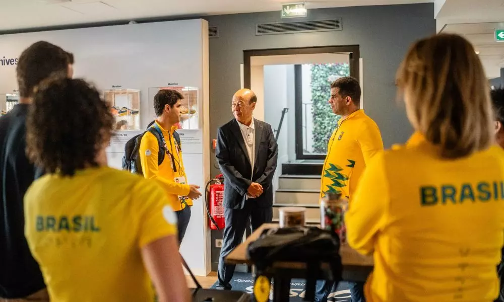 Encontro entre os presidentes da Asics e do CPB aconteceu em Paris durante os Jogos Paralímpicos