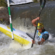 Mathieu Desnos em ação na etapa final da Copa do Mundo de canoagem slalom