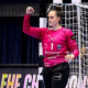 Gabi Moreschi comemora defesa em jogo do CSM Bucaresti na Champions League de handebol feminino liga da romênia de handebol feminino