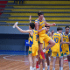 Jogadores do Brasil comemoram vitória sobre a Venezuela no Sul-Americano sub-15 de basquete masculino
