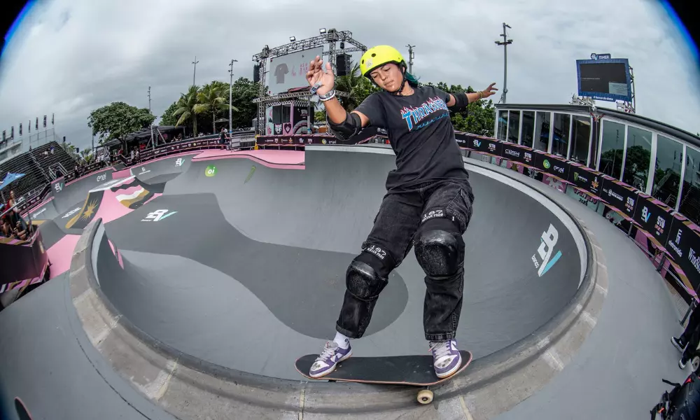 Raicca Ventura no skate park do STU Pro Rio