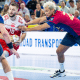 Thiagus Petrus em ação pelo Barcelona na Champions league de handebol masculino