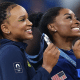 rebiles - Rebeca Andrade e Simone Biles nos Jogos Olímpicos de Paris - Netflix tá filmando