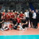 Julia Bergmann e atletas do THY comemoram vitória na Liga Turca de vôlei