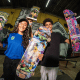Wallace Gabriel e Maria Lúcia comemorando o título no Drop Dead Skate Pro, no Circuito Brasileiro de skate street