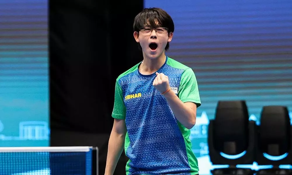 Leonadro Iizuka Mundial da Juventude Tênis de Mesa medalha