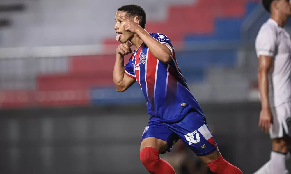 Jogador do Bahia comemora gol na Copa do Brasil Sub-20
