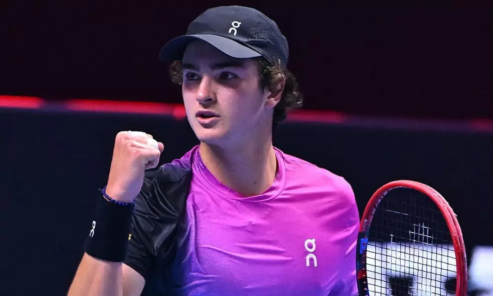 João Fonseca em quadra pelo Next Gen ATP Finals (Foto: ATP Tour), camberra