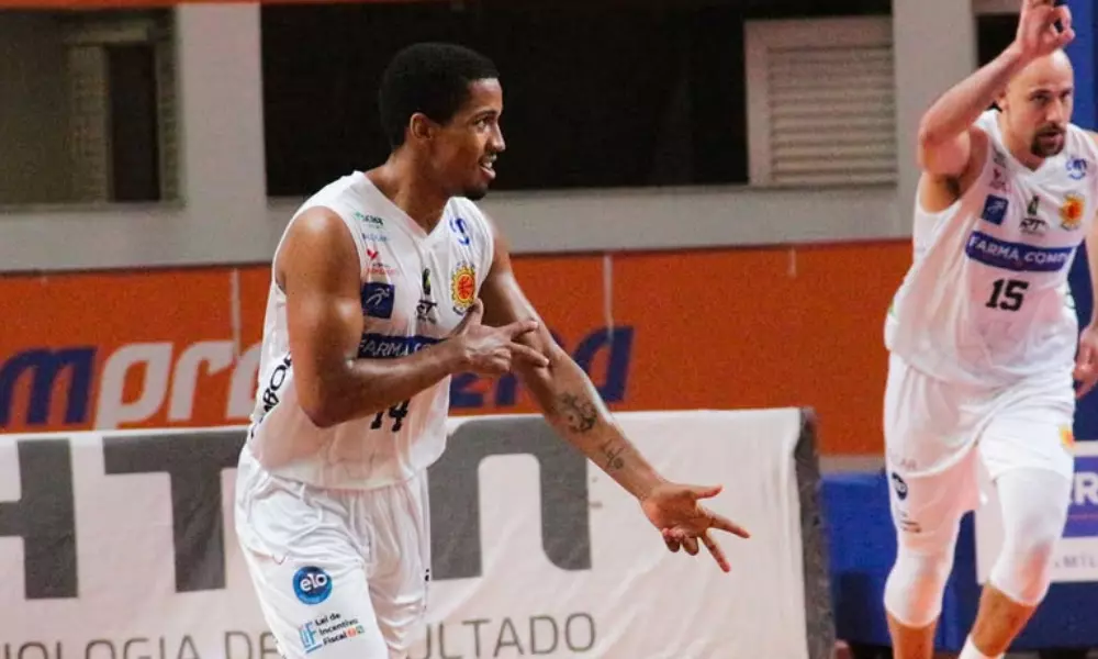 São José Basketball em partida do NBB (Léo Lenzi/Agência NTZ)