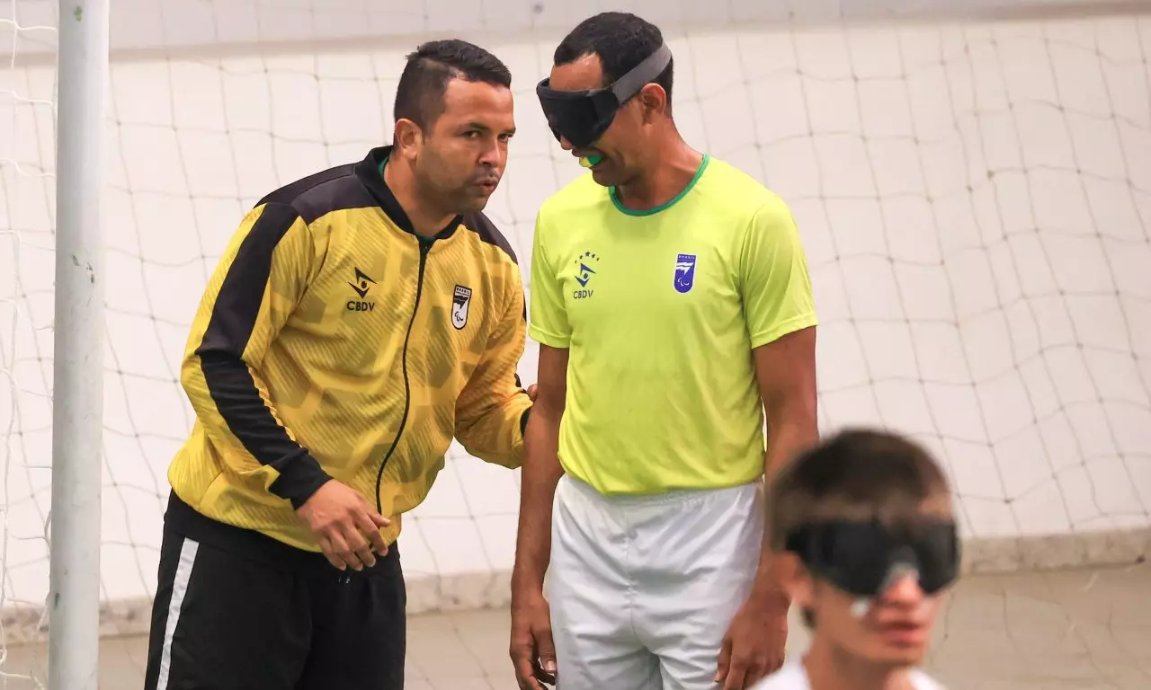 Cesinha Júlio César Macena técnico seleção de futebol de cegos seleção brasileira de futebol de cegos brasil nonato
