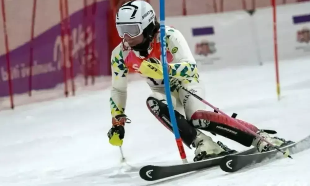 Valentino Caputi disputa prova de esqui alpino na Itália