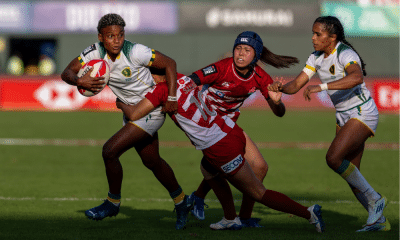 Yasmin Soares corre com a bola em jogo das Yaras no SVNS Series