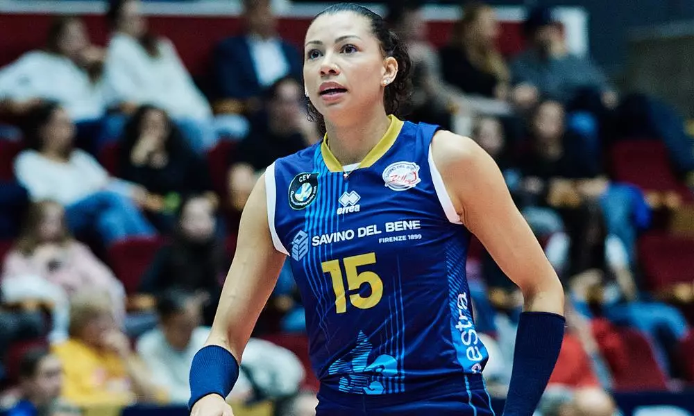 Brasileira Carol Vôlei
