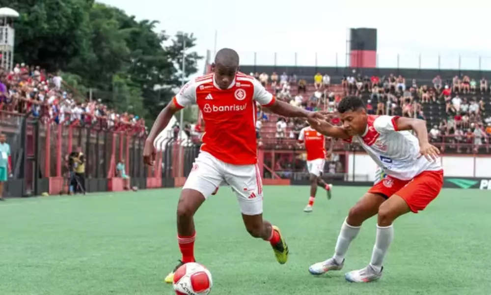 Internacional no duelo contra o América de Pedrinhas pela Copinha