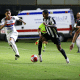Jogador do Botafogo conduz a bola em jogo da Copinha. Cariocas enfrentam Floresta CE no domingo Copinha rodada