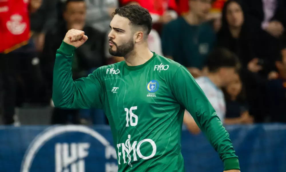Rangel Rosa no jogo entre Brasil e Noruega no Mundial de handebol masculino