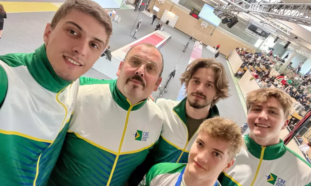 Time do Brasil na Copa do Mundo de espada de Heidenheim Foto: CBE
