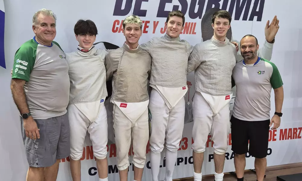 Equipe de sabre do Brasil no Pan-Americano Júnior de esgrima