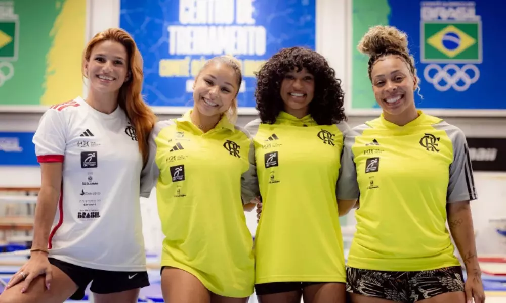 Jade Barbosa, Flávia Saraiva, Rebeca Andrade e Lorrane Oliveira renovaram com o Flamengo