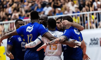 (Arthur Moraes/Divulgação), minas, blumenau, superliga
