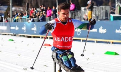 Na imagem, Cristian Ribera durante prova do Paracross-country.