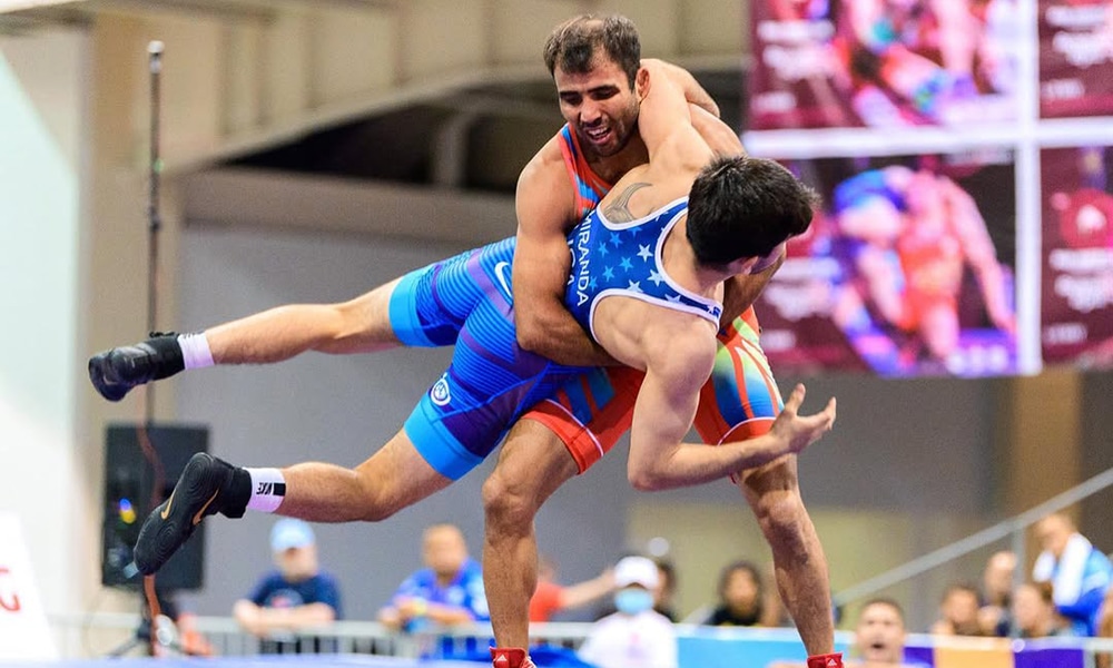 Na imagem, Marat Garipov tentando projetar adversário.