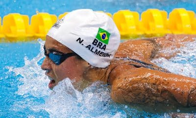Na imagem, Nathalia Almeida durante o nado borboleta.