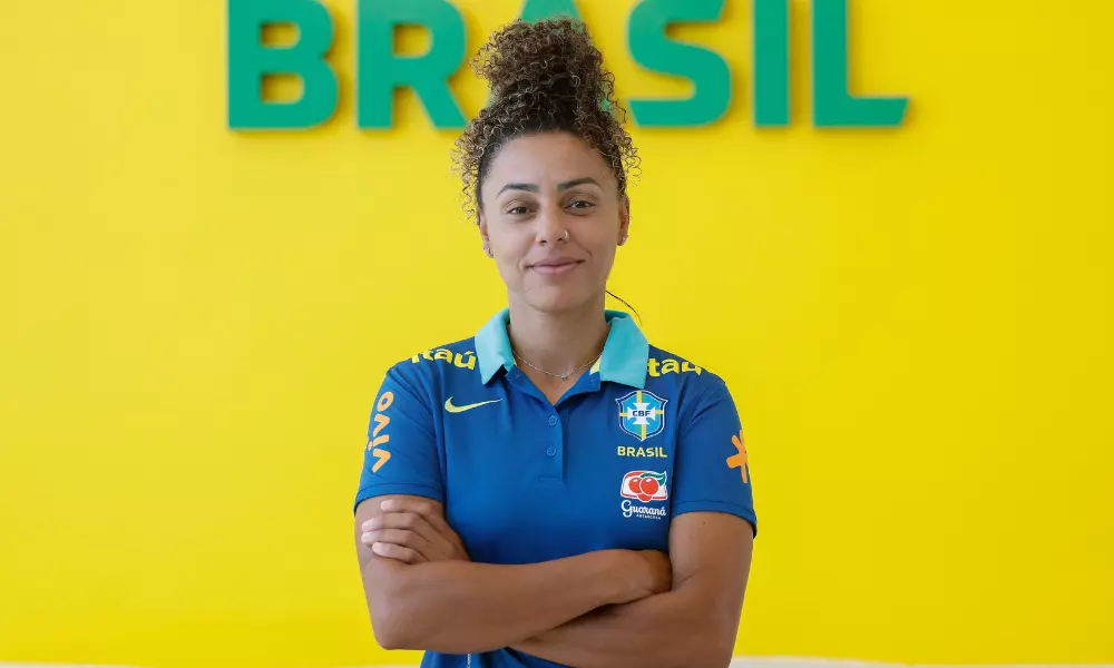 Rinaly Silva - treinadora da Seleção Feminina Sub-17 de futebol