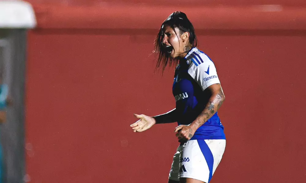 Jogadora do Cruzeiro pelo Brasileirão contra o Grêmio