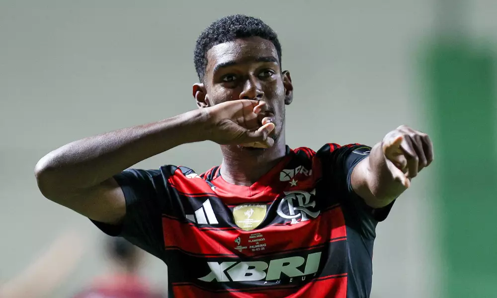 Felipe Lima do Flamengo anotou um gol na final da Libertadores Sub-20 contra o Palmeiras