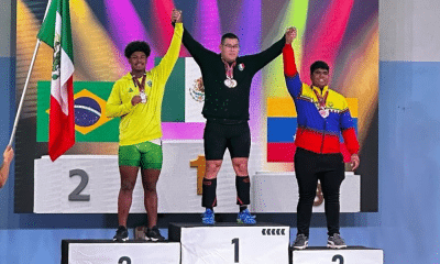Cristhian Izaías no pódio do Pan-Americano Sub-20 de levantamento de pesos