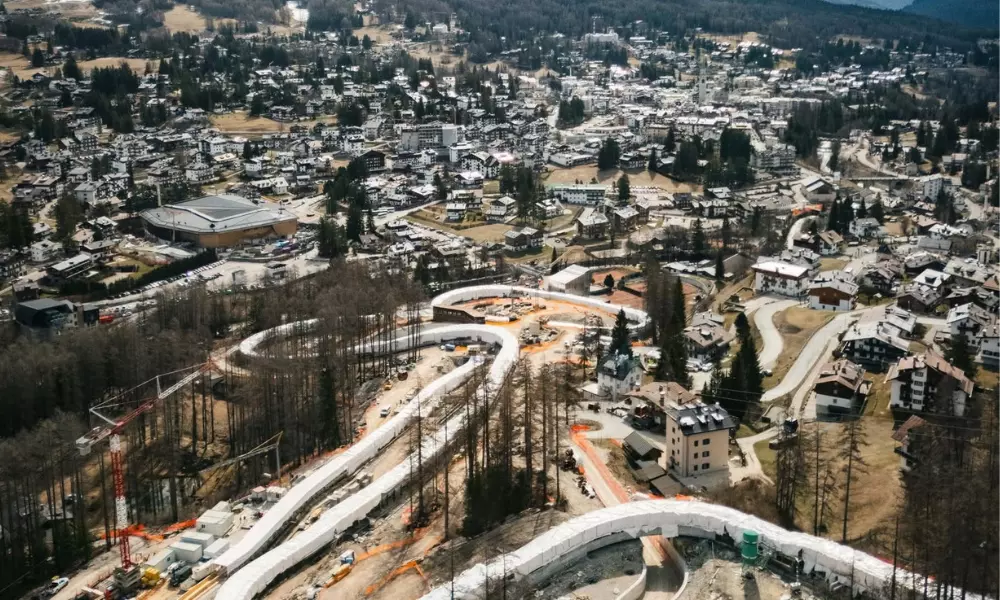 Obras na pista de bobsled, luge e skeleton de Cortina D'Ampezzo