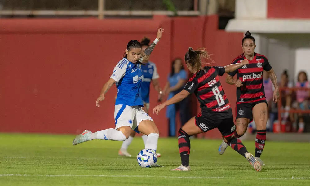 Cruzeiro e Flamengo empatam pelo Brasileirão Feminino