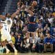 Na imagem, Harden que foi o cestinha contra os Warriors, com 39 pontos.