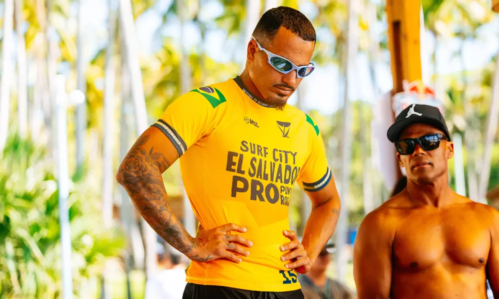 Italo Ferreira - WSL El Salvador 2025 Emma Sharon/World Surf League