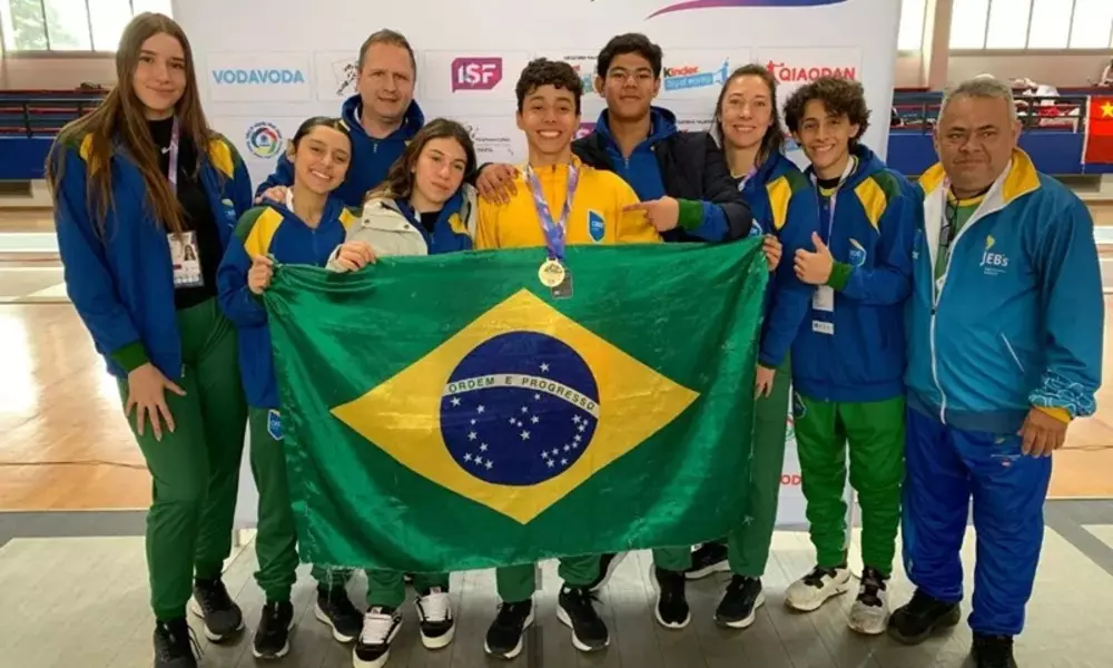 Pedro Henrique Louzada, Gymnasiade, esgrima, Laís Tota