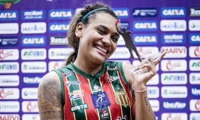 Sassá ganhou o troféu de melhor do jogo na vitória do Sampaio sobre Ourinhos pela LBF