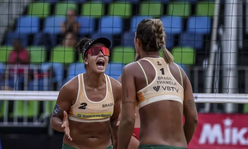 Thamela e Vic Elite 16 Brasília Vôlei de Praia