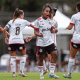 Atletas do Flamengo comemorando um gol contra o Vasco, pela Copa Rio