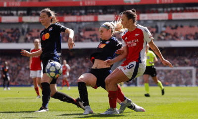 Jogadoras do Arsenal e do Lyon pela Champions League