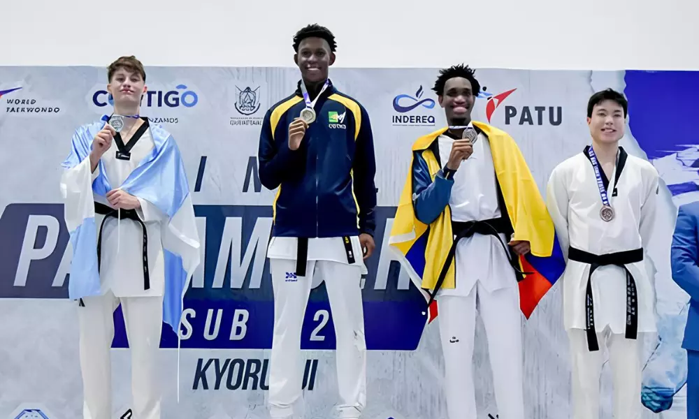 Henrique Marques no pódio em prova no México. Ele vai competir em Assunção-2025 no taekwondo
