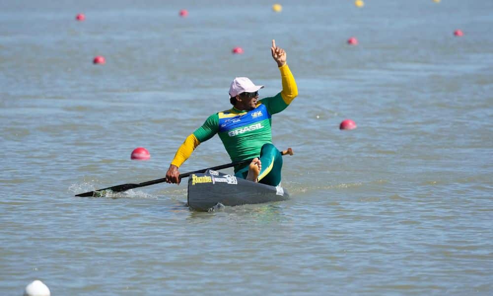 Isaquias Queiroz conquistou a medalha de ouro do C1 500 m na Copa do Mundo de Szeged de canoagem velocidade